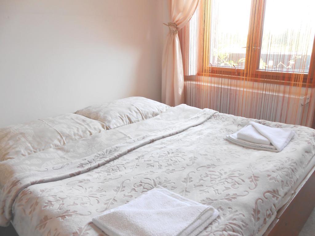 White Rabbit Hall Hotel Podebrady Room photo