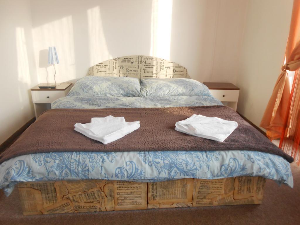 White Rabbit Hall Hotel Podebrady Room photo